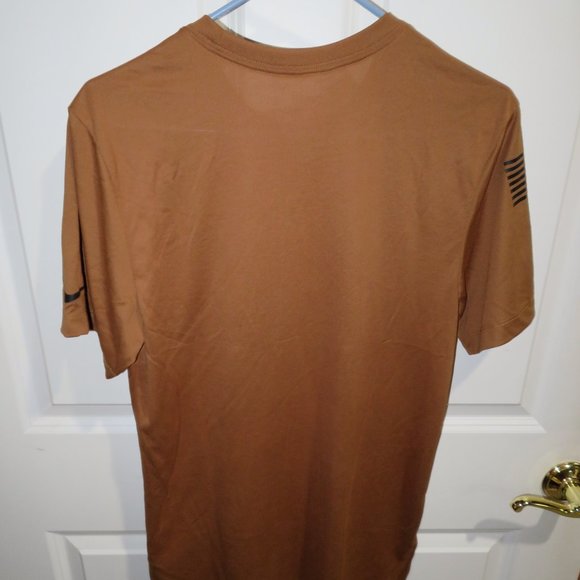 New York Giants Salute to Service Short Sleeve T-Shirt Small S NWT 2023 - Picture 6 of 6